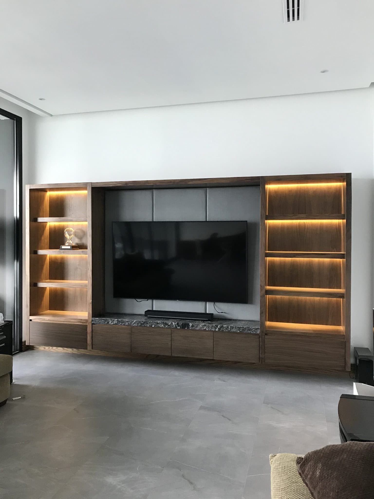 Mueble de TV 41 a medida por Molbani