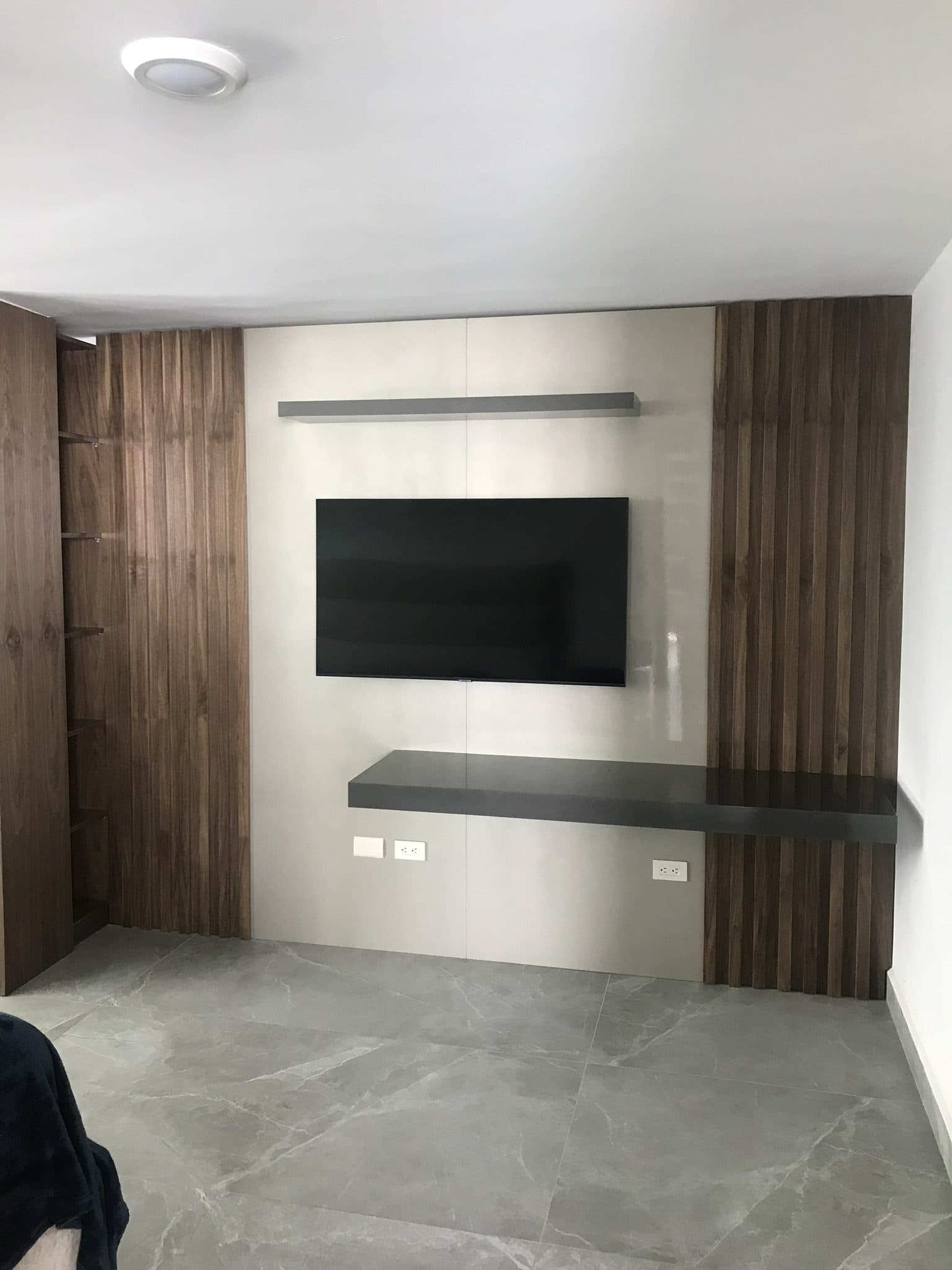 Mueble de TV 46 a medida por Molbani